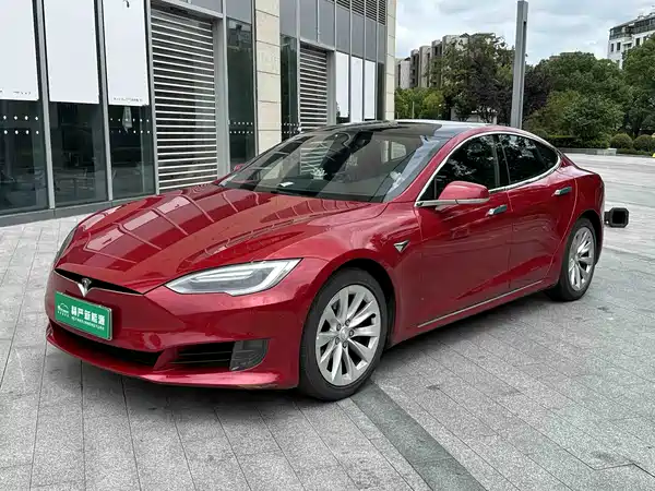Tesla Model S 2018