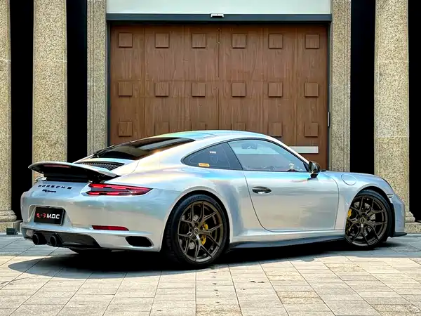 Porsche 911 2016