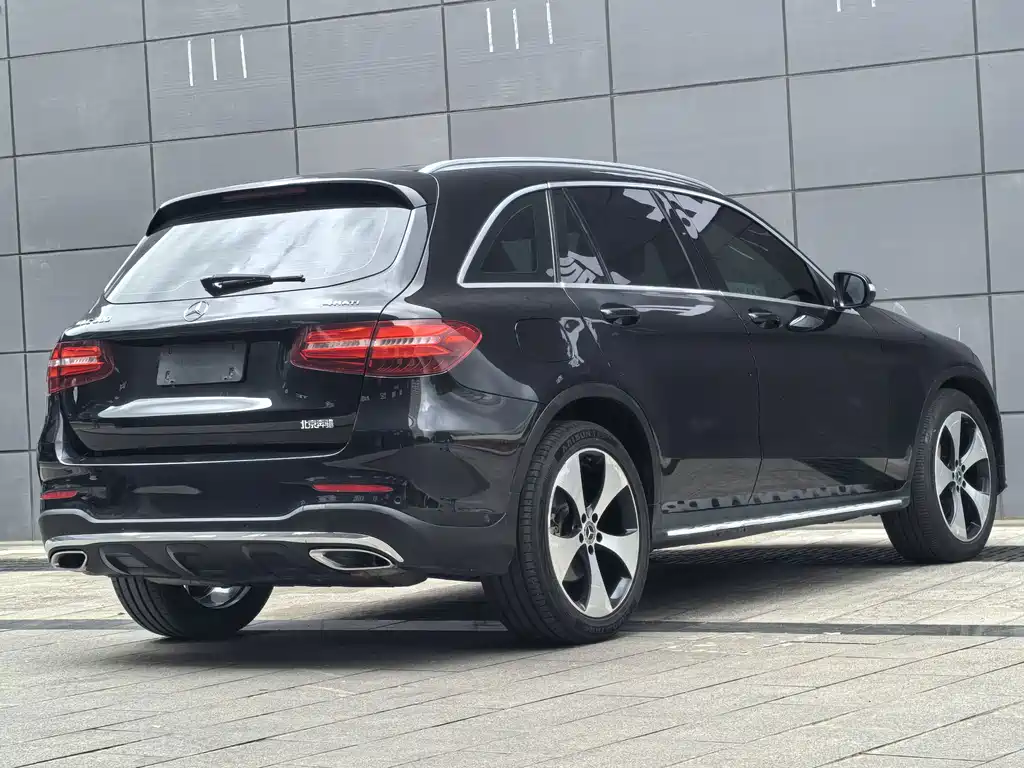 Mercedes-Benz GLC 2018 — фото 38