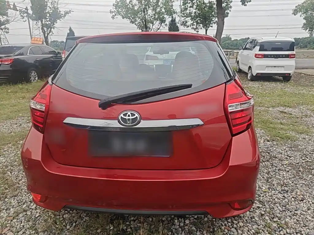 Toyota Yaris L 2016 — фото 6