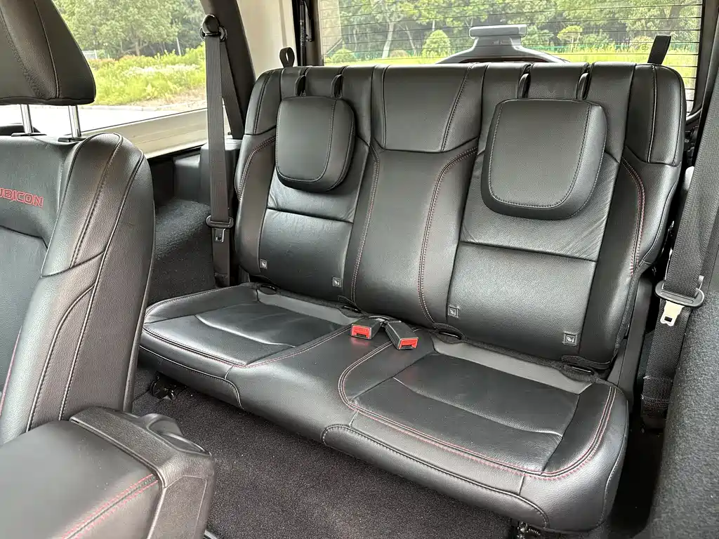 Jeep Wrangler 2019 — фото 10
