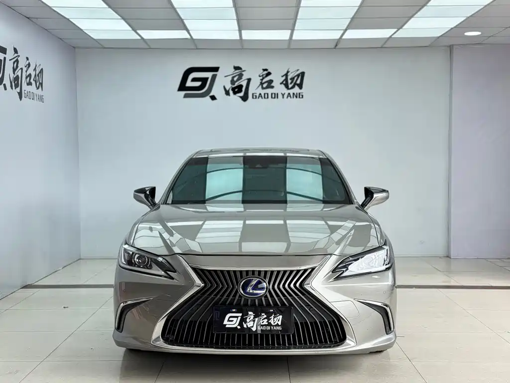 Lexus ES 2020 — фото 2
