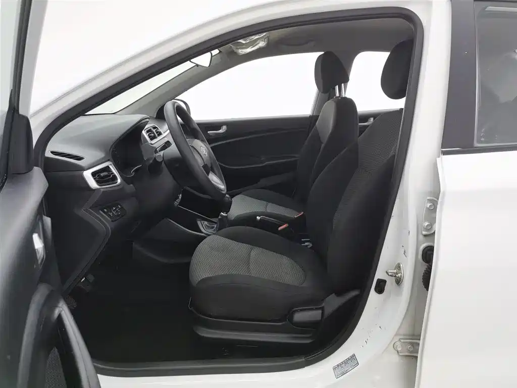 Hyundai Verna 2019 — фото 10