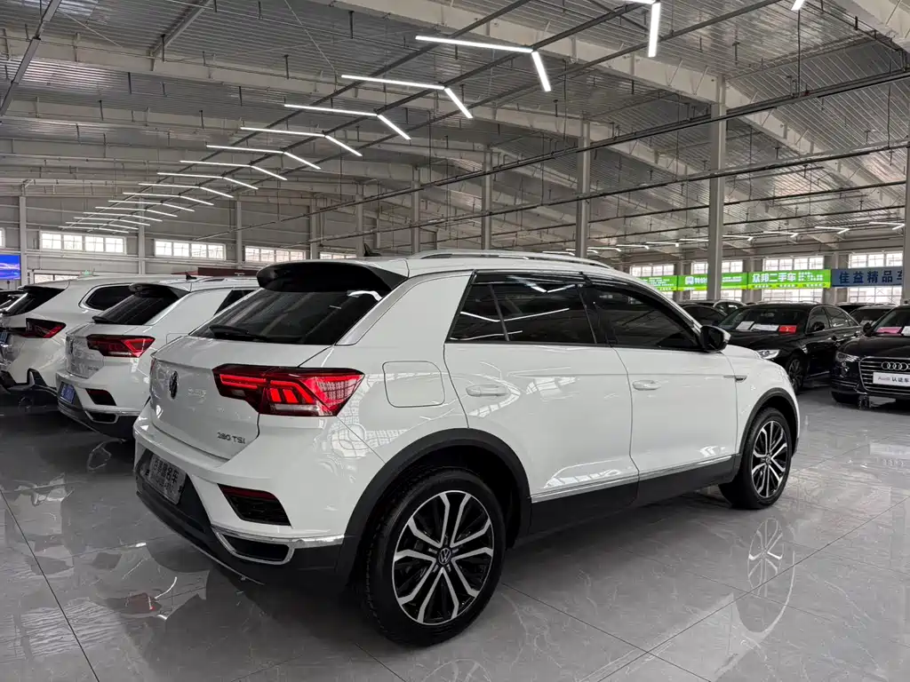 Volkswagen T-Roc 2022 — фото 9