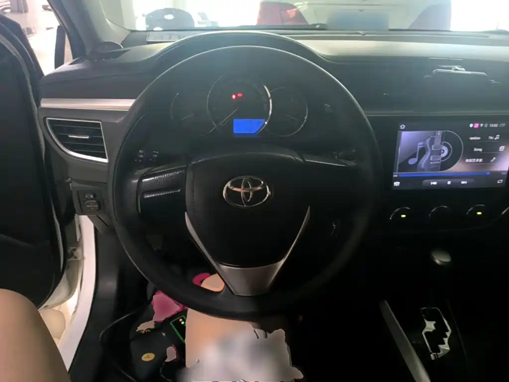 Toyota Corolla 2018 — фото 11