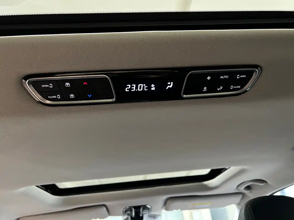 GAC Motor Trumpchi M8 2024 — фото 15