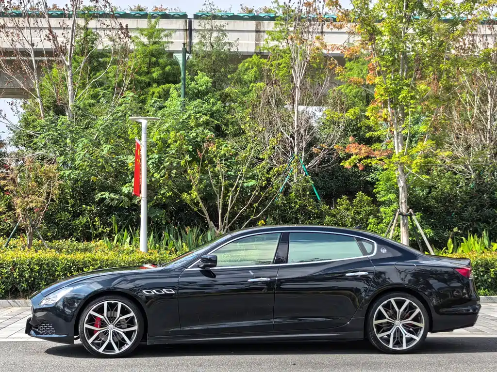 Maserati Quattroporte 2016 — фото 7