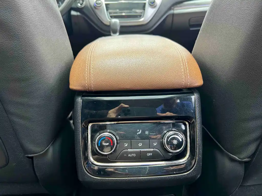 Changan CS95 2018 — фото 10