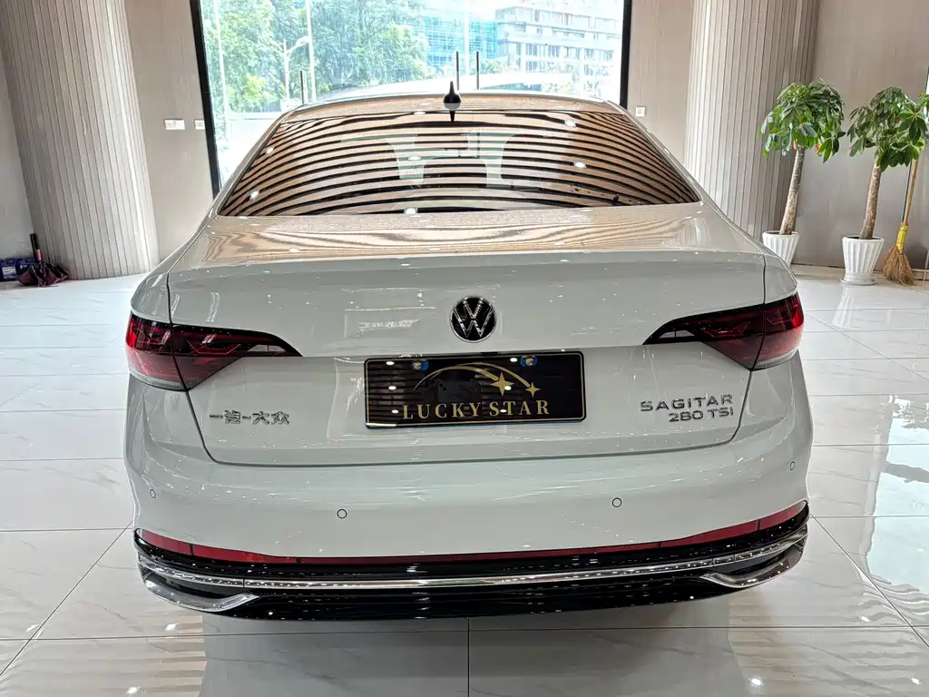 Volkswagen Sagitar 2022