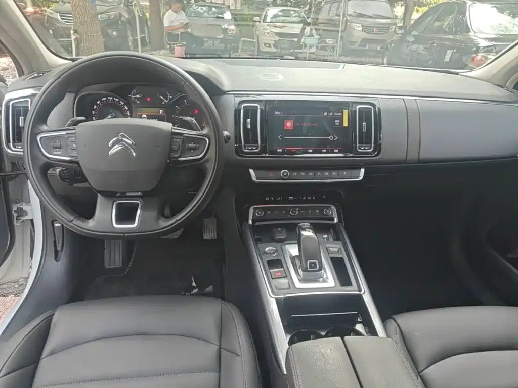 Citroën C6 2023 — фото 10