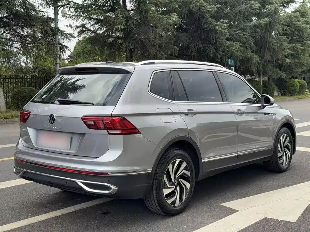 Volkswagen Tiguan L 2022 — фото 9