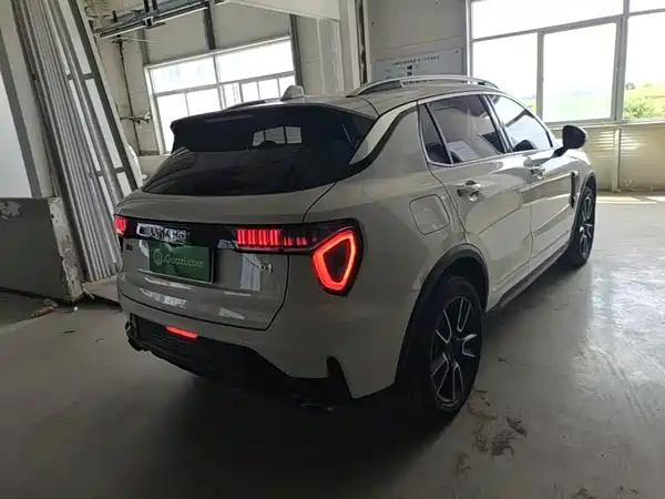 Lynk & Co 01 2023