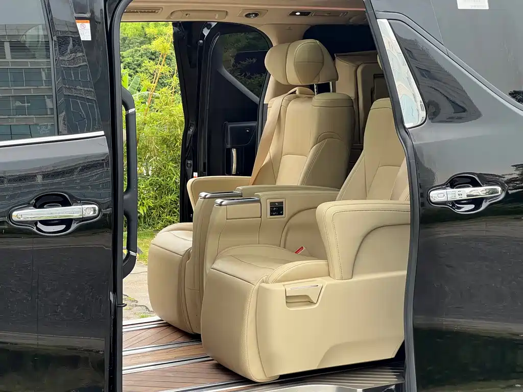 Toyota Alphard 2021 — фото 9