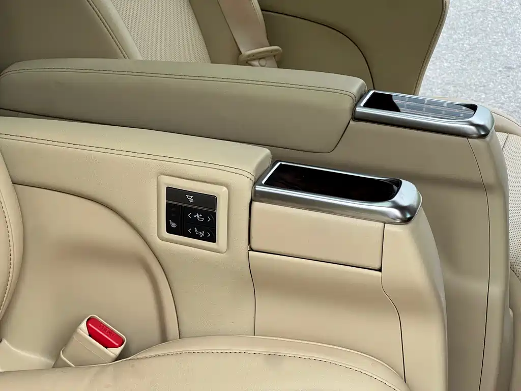 Toyota Alphard 2021 — фото 16