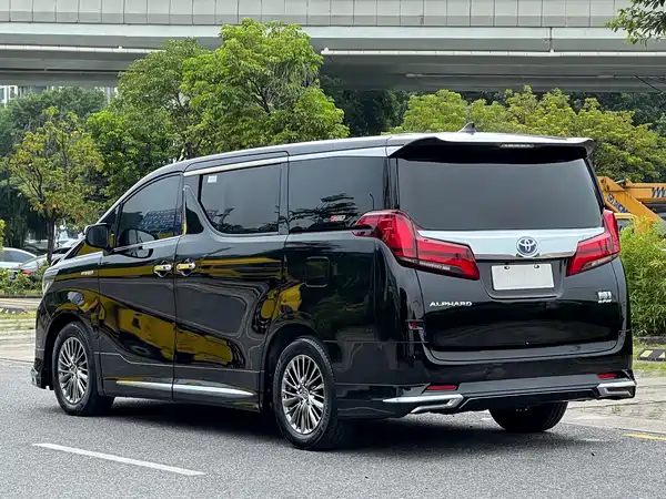 Toyota Alphard 2021