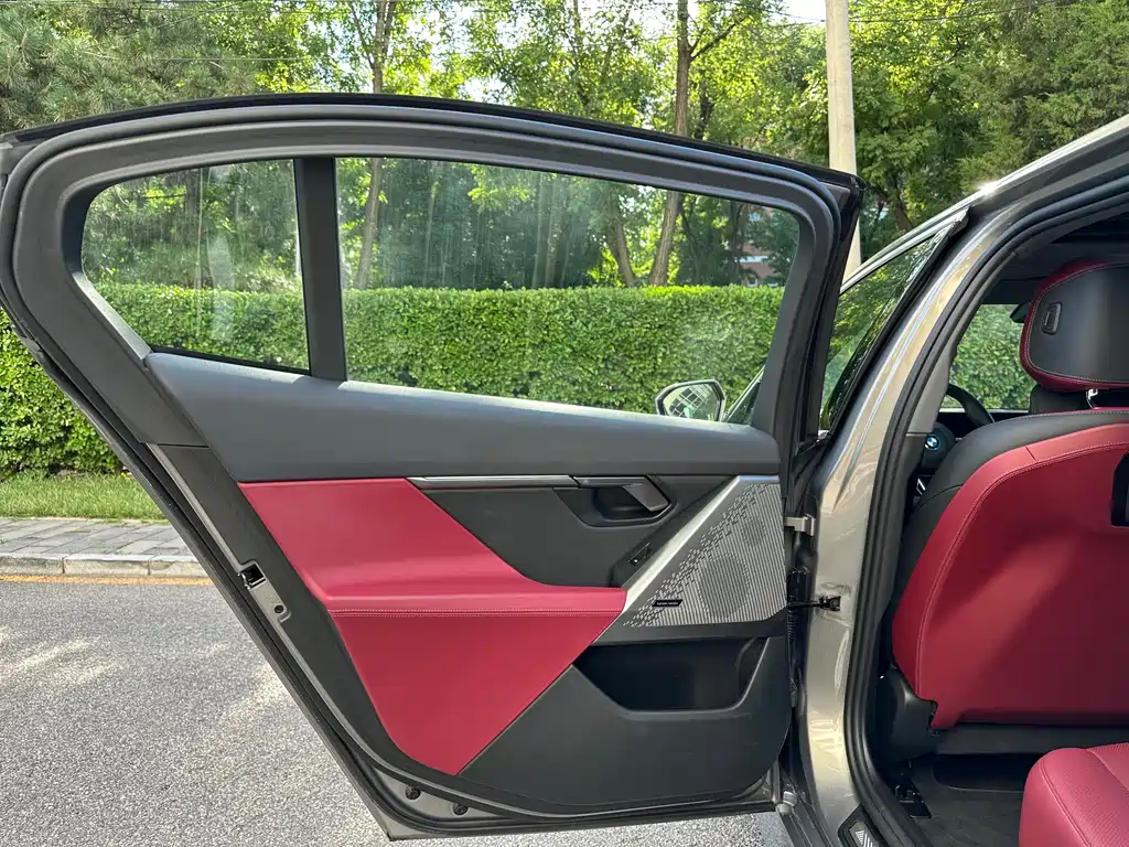 BMW i5 2024 — фото 7