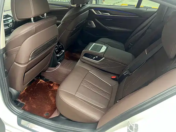 BMW 5 Series 2023
