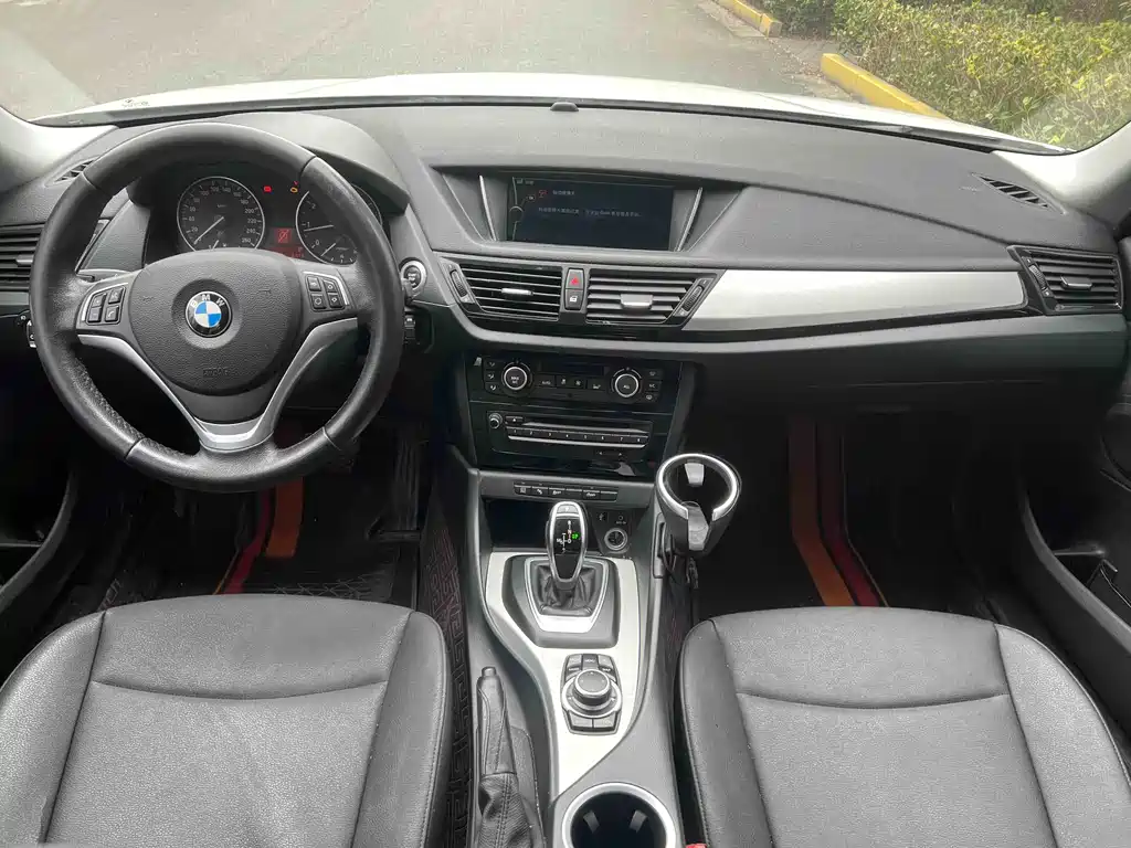 BMW X1 2015 — фото 5