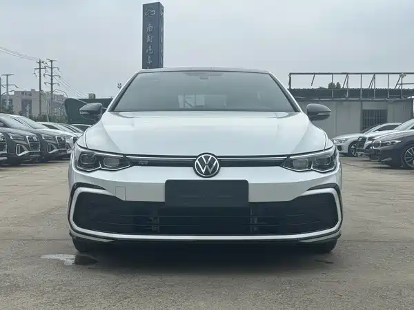 Volkswagen Golf 2023