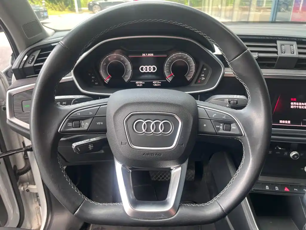 Audi Q3 2022 — фото 11