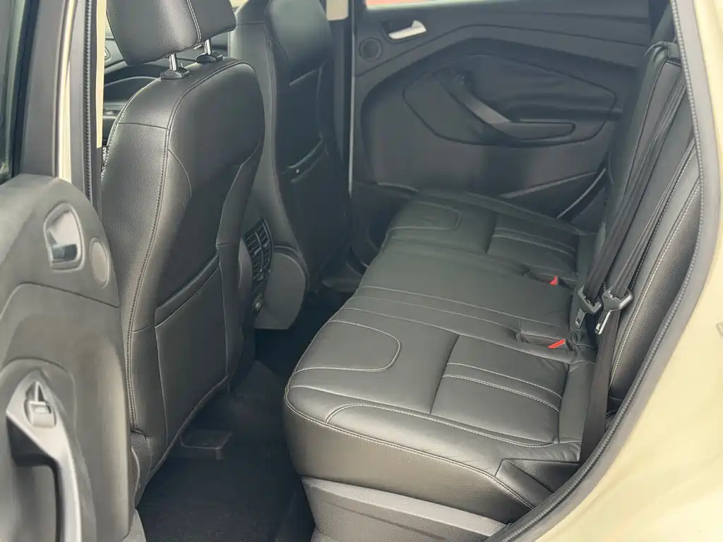 Ford Kuga 2015 — фото 6
