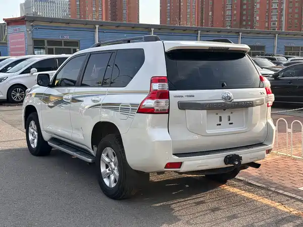Toyota Prado 2016