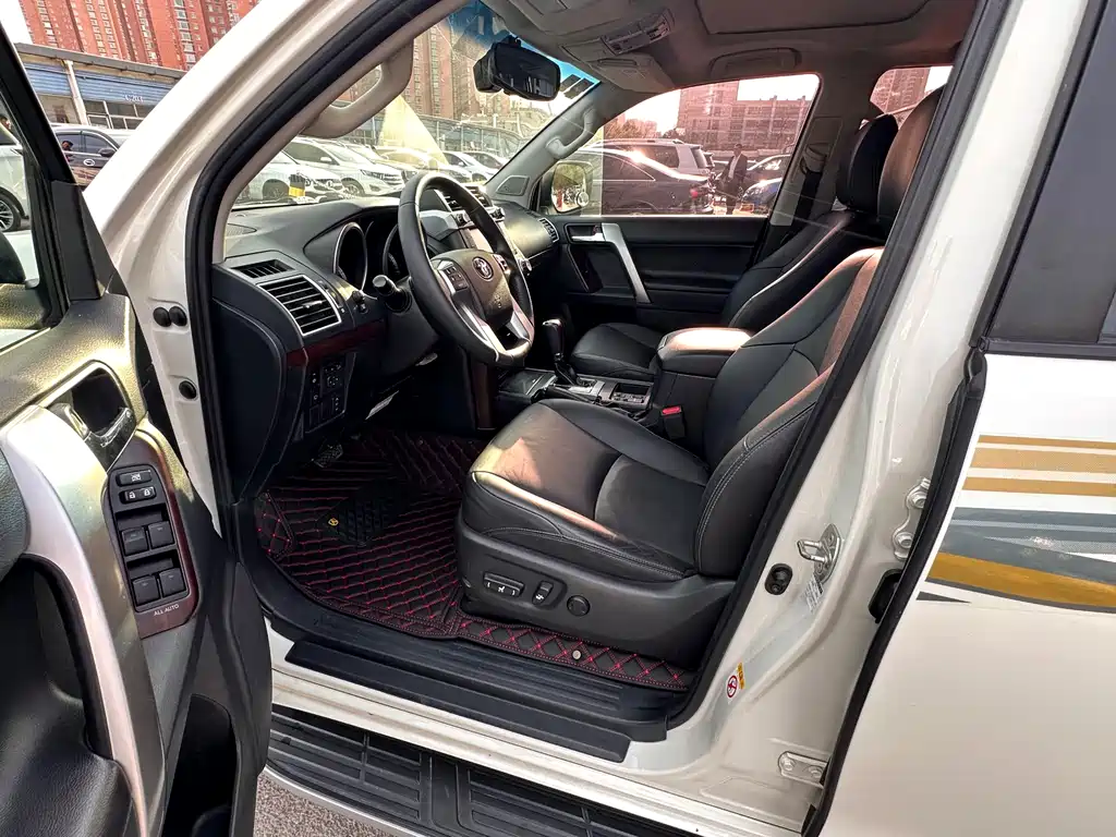 Toyota Prado 2016 — фото 8