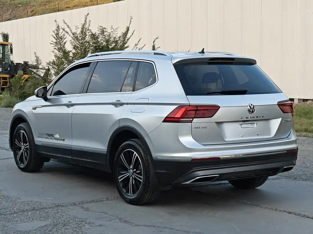 Volkswagen Tiguan L 2018 — фото 6
