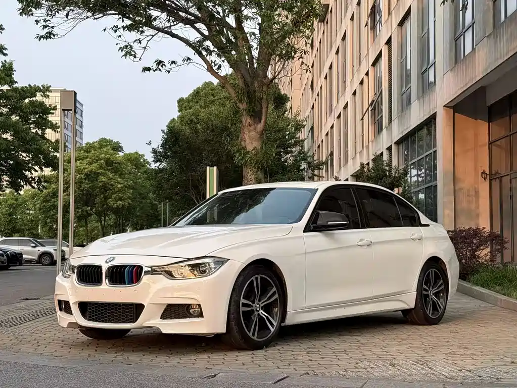 BMW 3 Series 2017 — фото 1