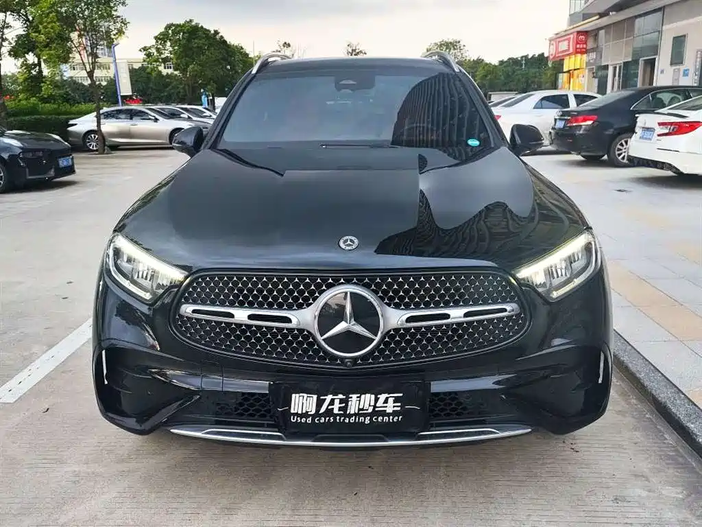 Mercedes-Benz GLC 2025
