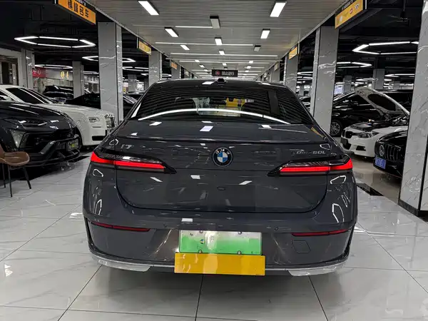 BMW i7 2023