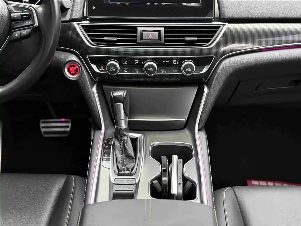 Honda Accord 2022 — фото 16
