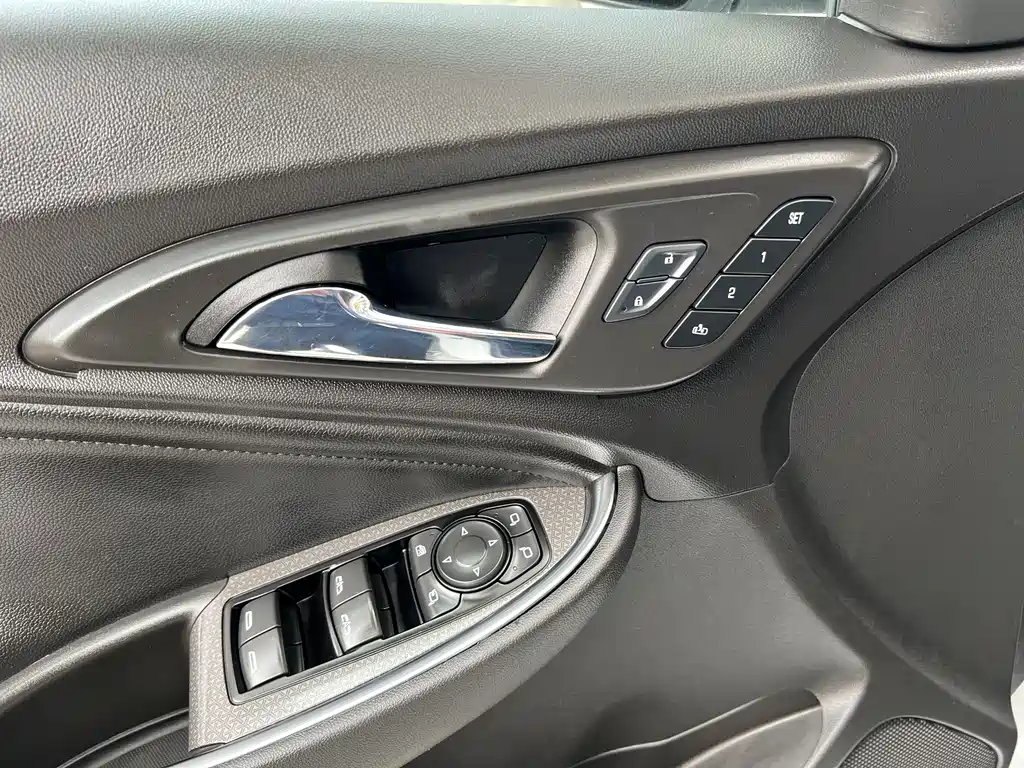 Chevrolet Malibu XL 2017 — фото 13