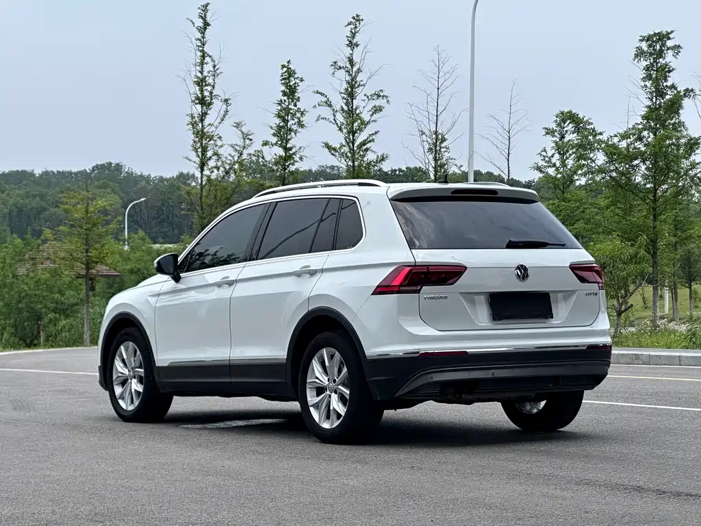 Volkswagen Tiguan 2018 — фото 21