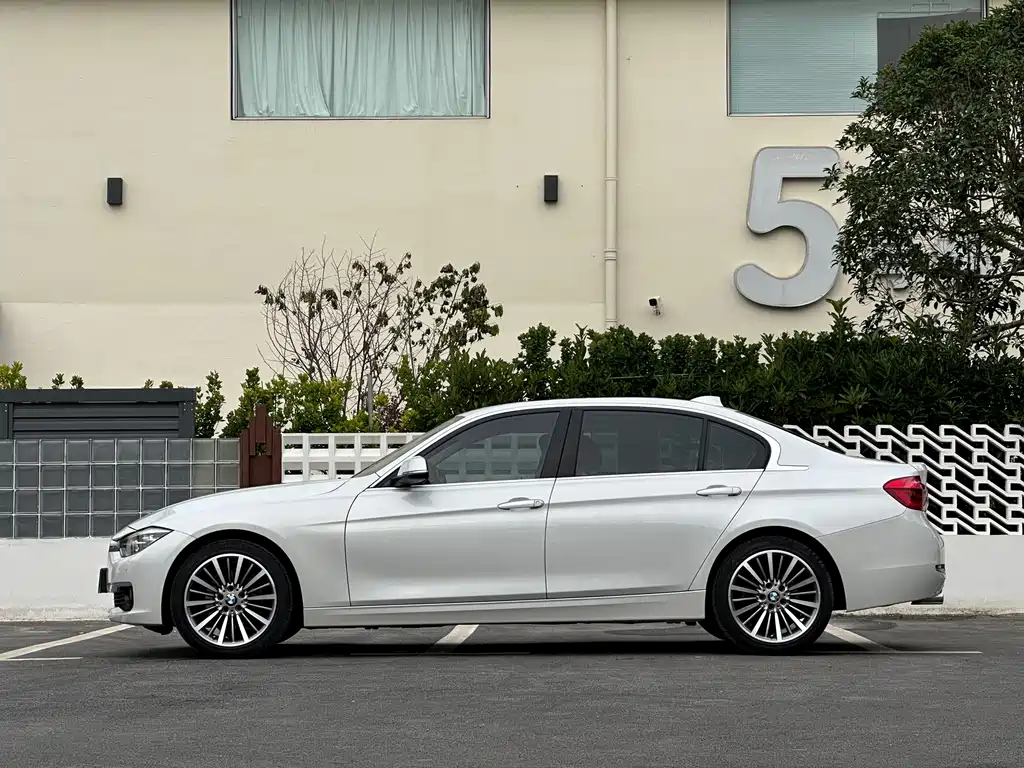 BMW 3 Series 2019