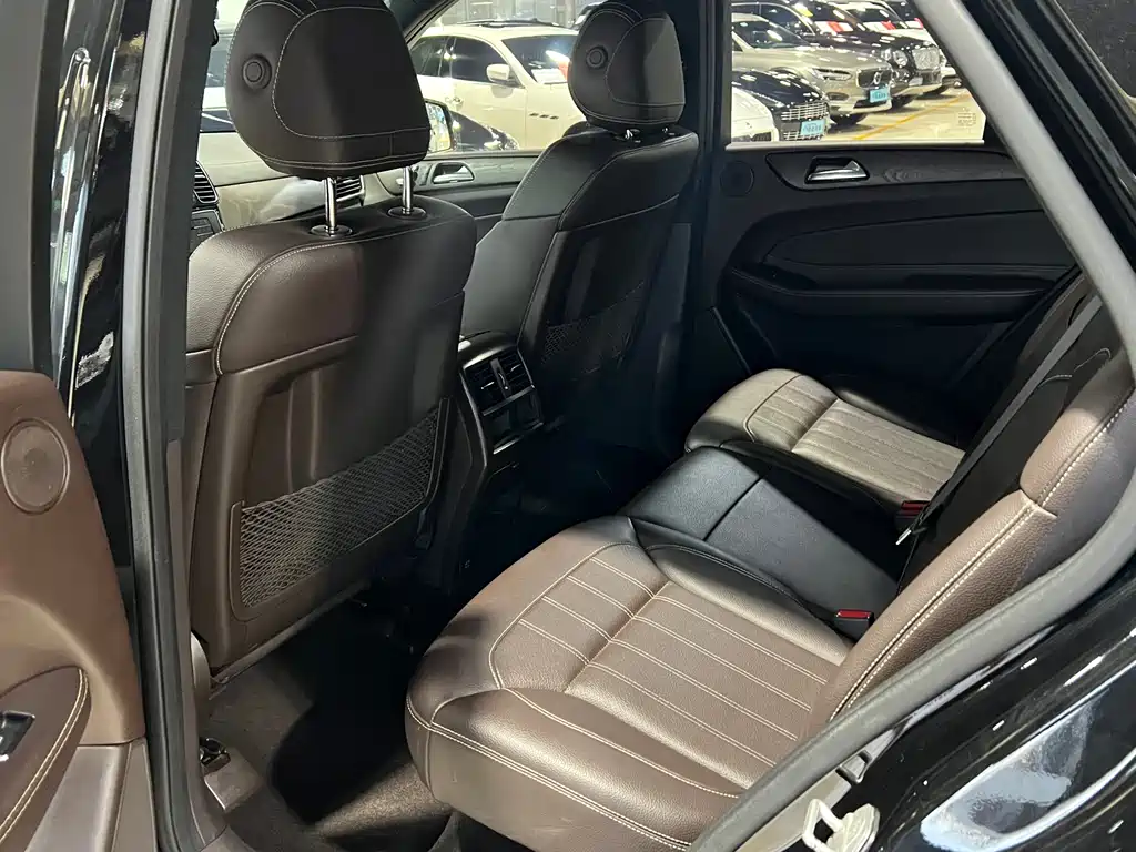 Mercedes-Benz GLE 2017 — фото 20