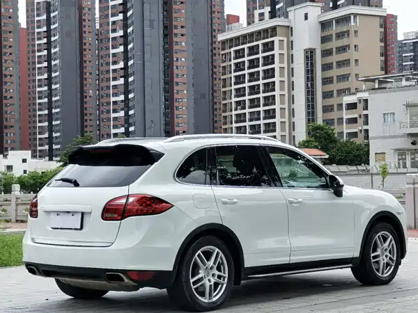 Porsche Cayenne 2011