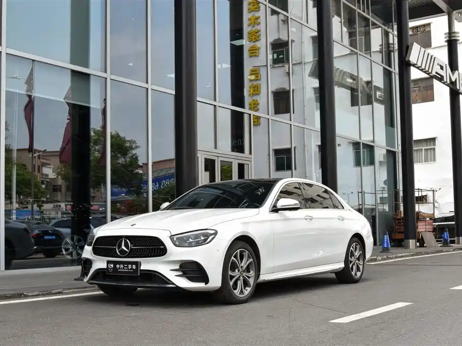Mercedes-Benz E-Class 2022