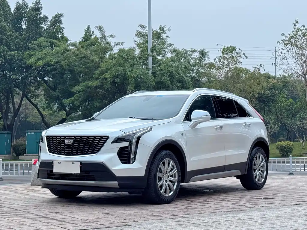 Cadillac XT4 2020 — фото 1
