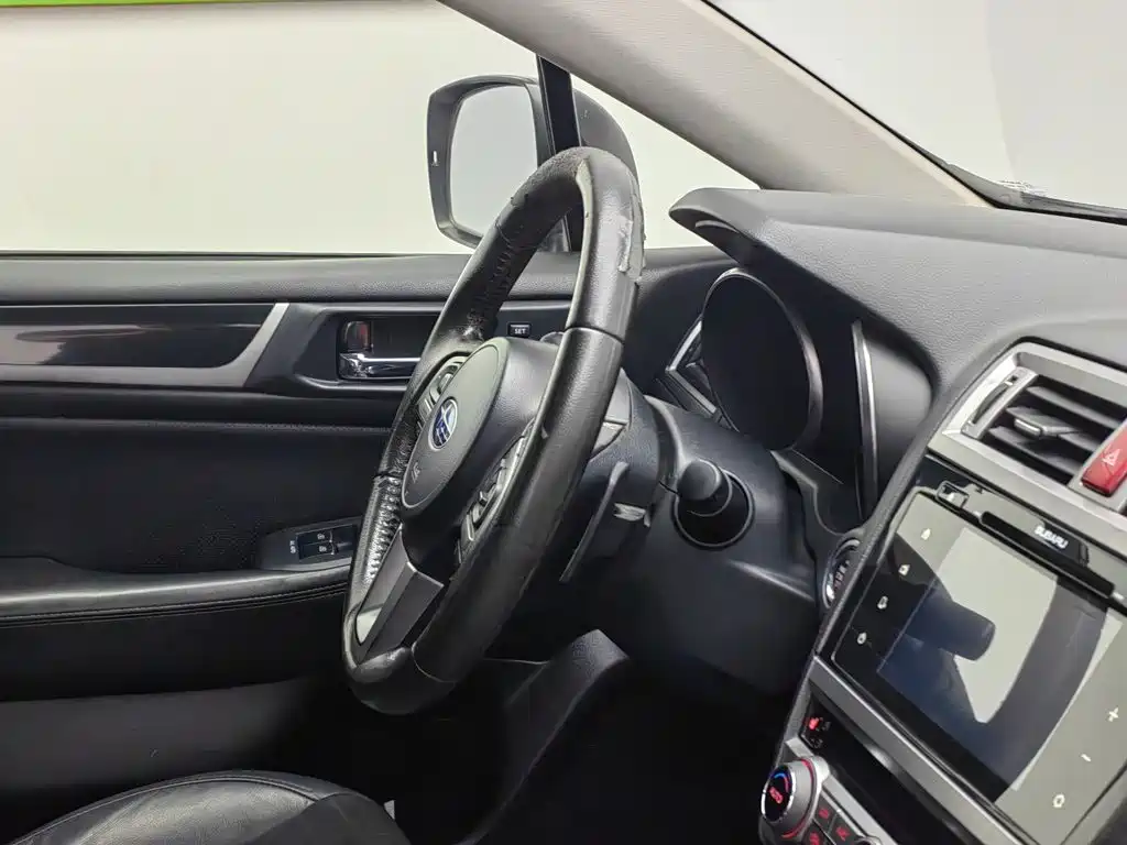 Subaru Outback 2015 — фото 22