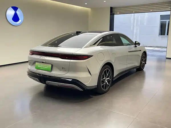 BYD Han L 2025