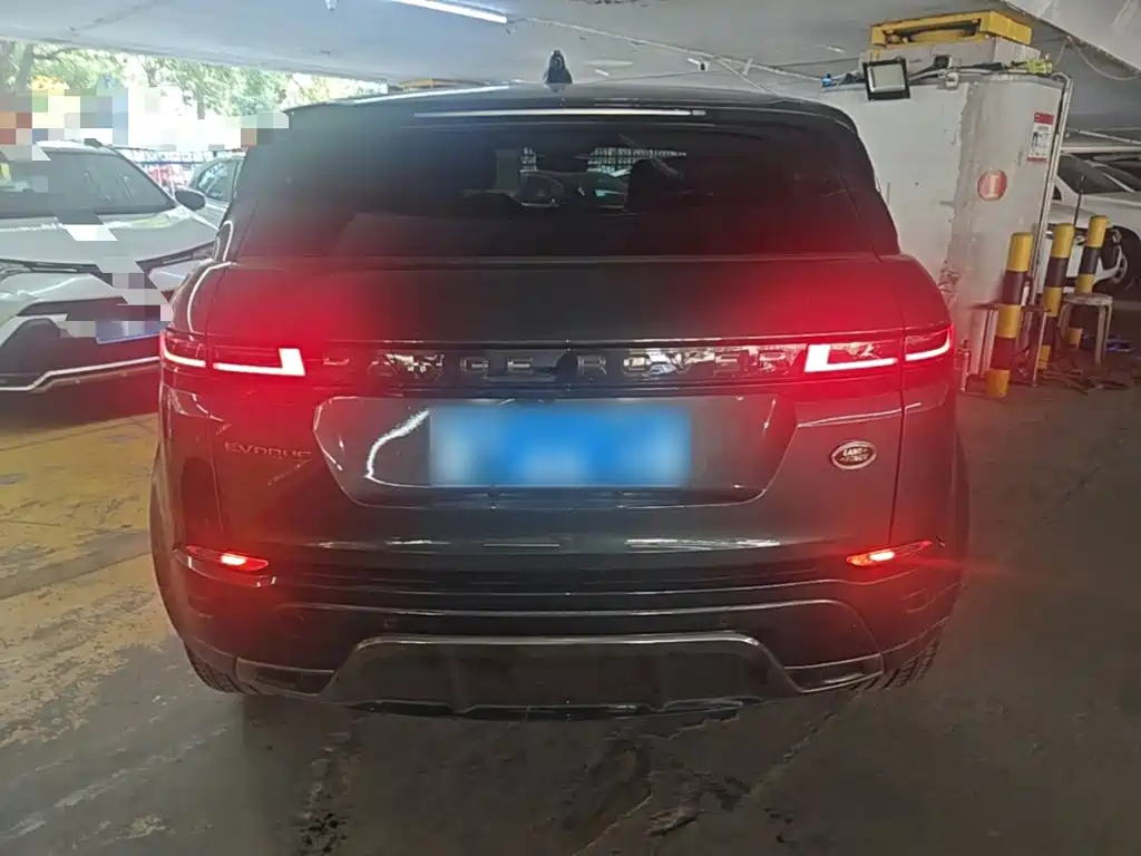 Land Rover Range Rover Evoque 2026 — фото 6