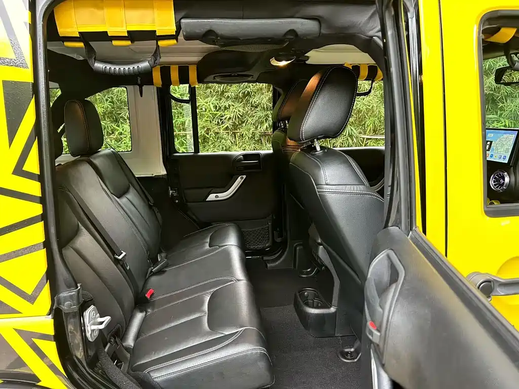 Jeep Wrangler 2015 — фото 4