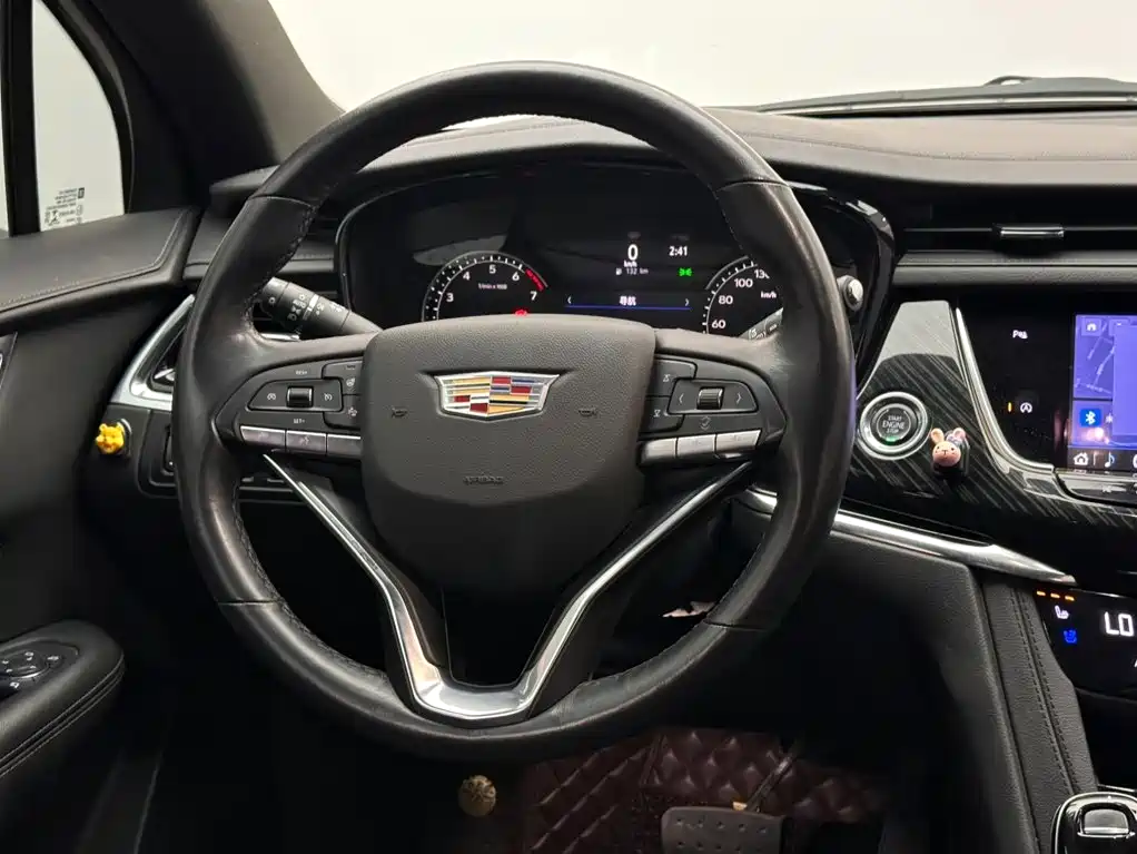Cadillac XT6 2021 — фото 12