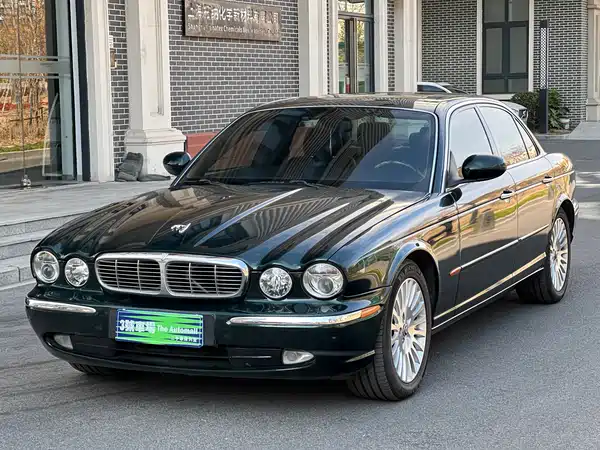 Jaguar XJ 2004