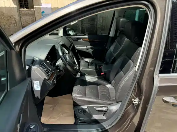 Volkswagen Sharan 2013