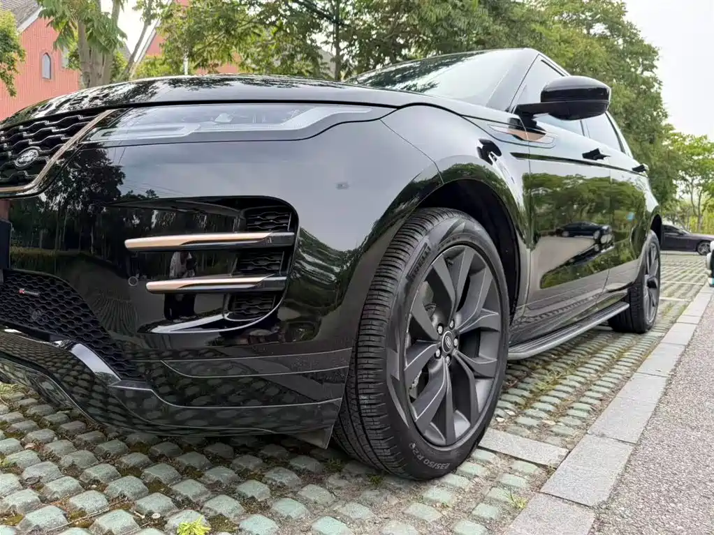 Land Rover Range Rover Evoque 2023 — фото 15