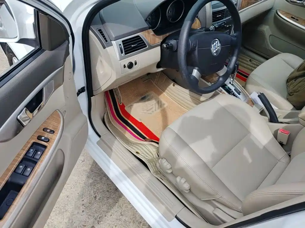 Buick Excelle 2015 — фото 16