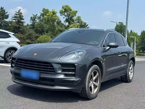 Porsche Macan 2021