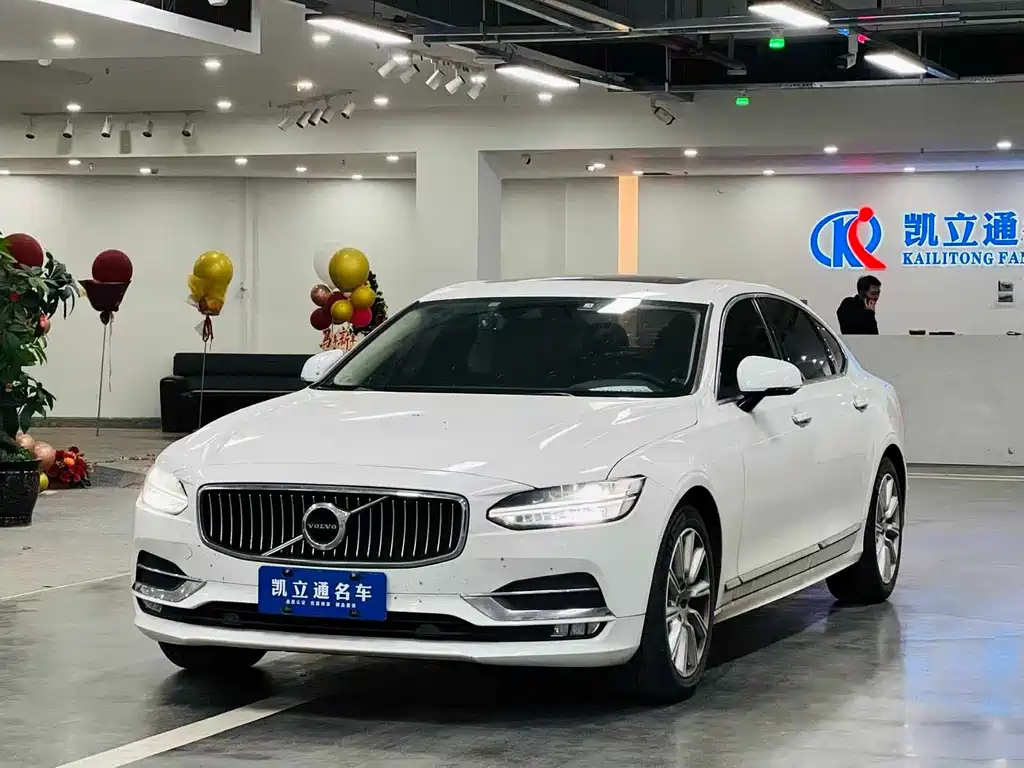 Volvo S90 2020 — фото 1